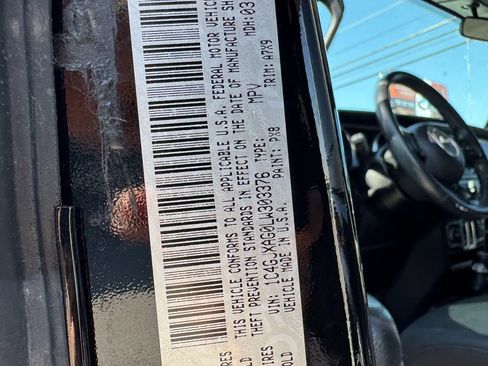 Used 2020 Jeep Wrangler Sport image 29