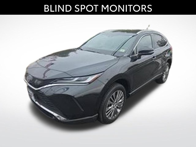 Certified 2023 Toyota Venza XLE AWD/4WD image 3
