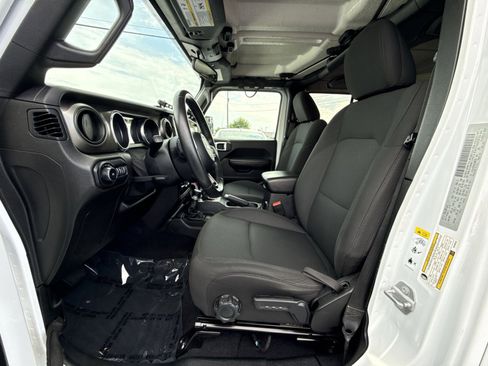 Used 2019 Jeep Wrangler Unlimited Sport S AWD/4WD image 13