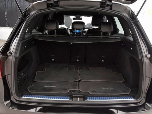 Used 2021 Mercedes-Benz GLC 300 GLC 300 image 30