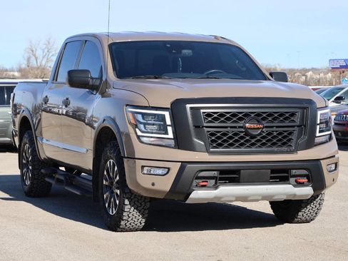 Used 2021 Nissan Titan PRO-4X w/ Pro-4x Utility Package image 4