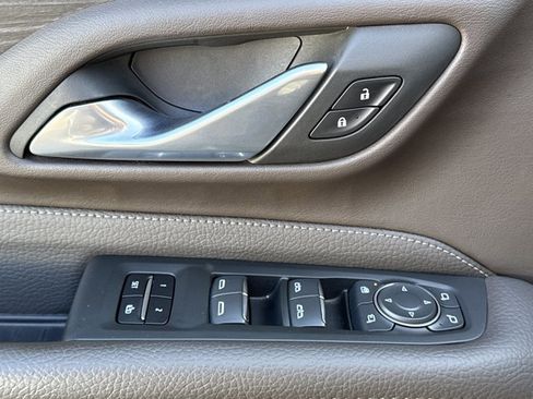 Used 2022 GMC Yukon XL Denali image 21