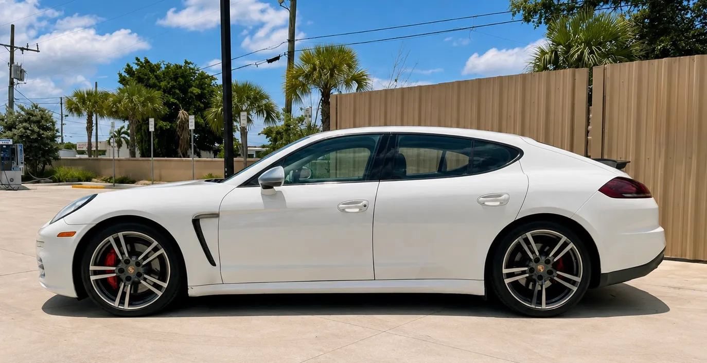 Used 2014 Porsche Panamera 4 AWD/4WD image 8
