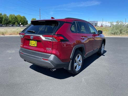 Used 2021 Toyota RAV4 Limited AWD/4WD image 11