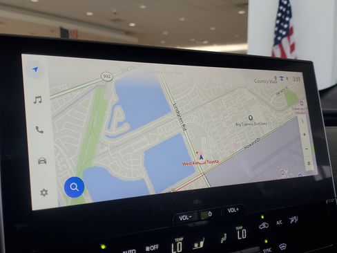 Used 2024 Toyota bZ4X XLE image 24