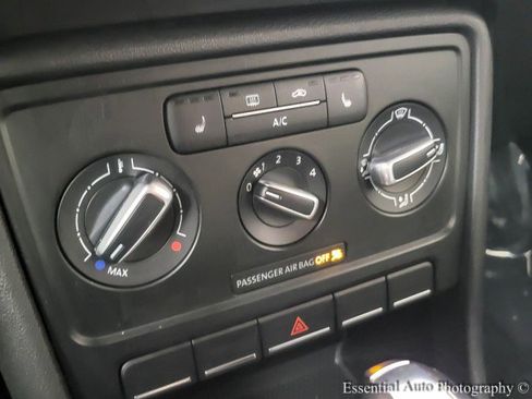 Used 2017 Volkswagen Beetle 1.8T S image 15