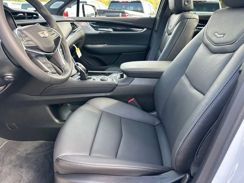 New 2026 Cadillac XT5 Premium Luxury image 9