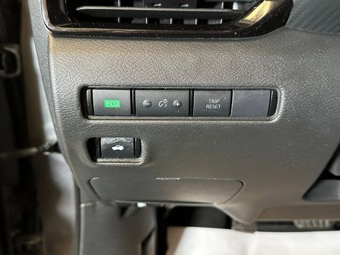 Used 2020 Nissan Sentra S image 16