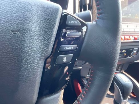 Used 2025 Nissan Frontier Pro-X w/ Pro Convenience Package RWD image 24