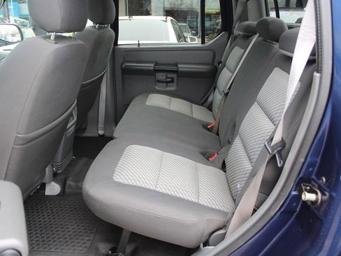 Used 2005 Ford Explorer Sport Trac XLS image 19