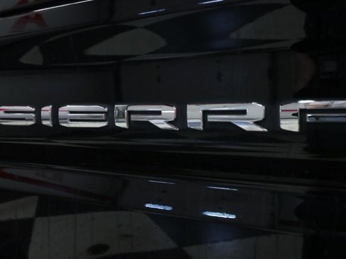 Used 2023 GMC Sierra 1500 SLT w/ SLT Convenience Package RWD image 30
