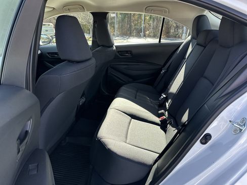 Certified 2025 Toyota Corolla LE image 30