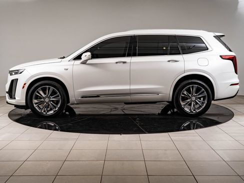 Used 2022 Cadillac XT6 Premium Luxury w/ LPO, Floor Liner Package AWD/4WD image 5