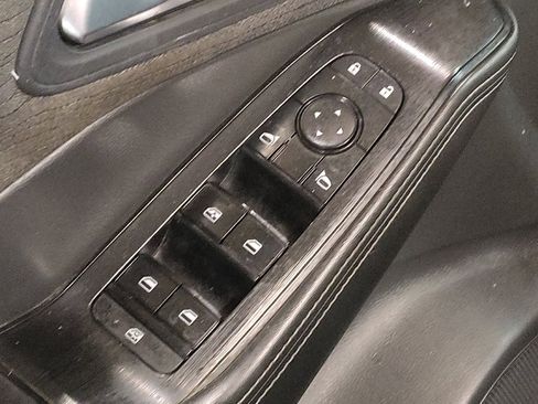 Used 2022 Nissan Rogue SV image 27