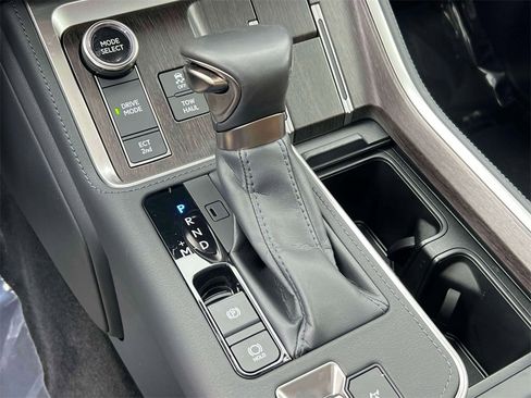 Certified 2024 Lexus GX 550 w/ Cold Area Package image 31