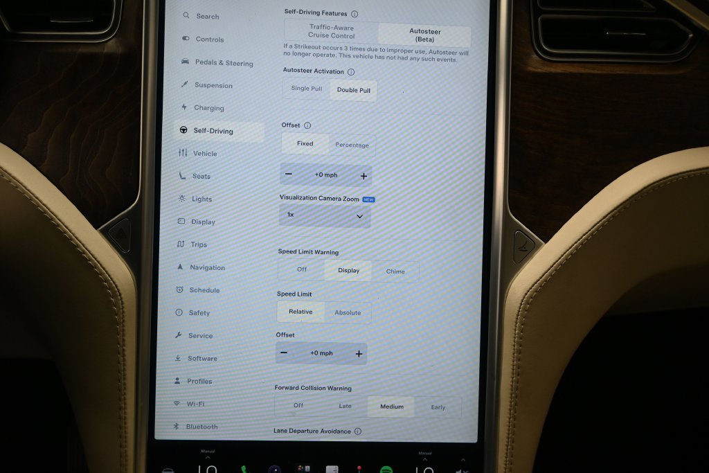 Used 2018 Tesla Model X 100D AWD/4WD image 22