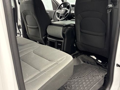 Used 2024 RAM 1500 Big Horn AWD/4WD image 32