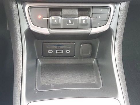 Used 2023 GMC Terrain AT4 image 22