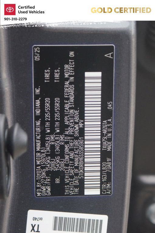 Used 2025 Toyota Highlander Limited AWD/4WD image 27