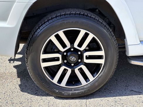 Used 2023 Toyota 4Runner Limited image 12