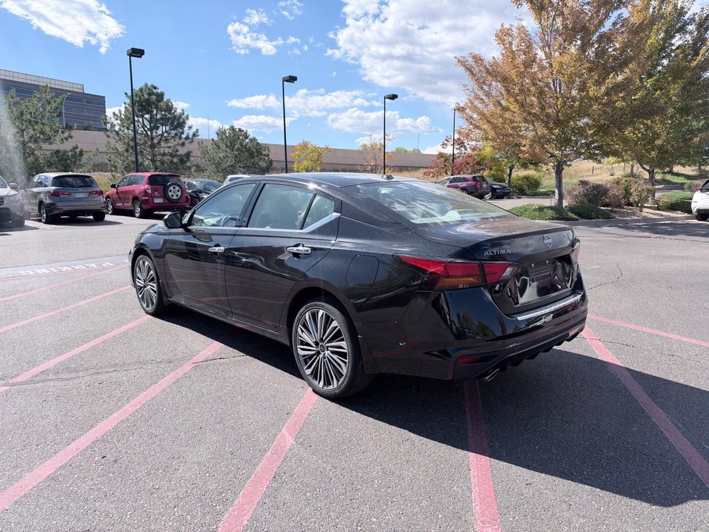 Used 2023 Nissan Altima 2.5 SL AWD/4WD image 3