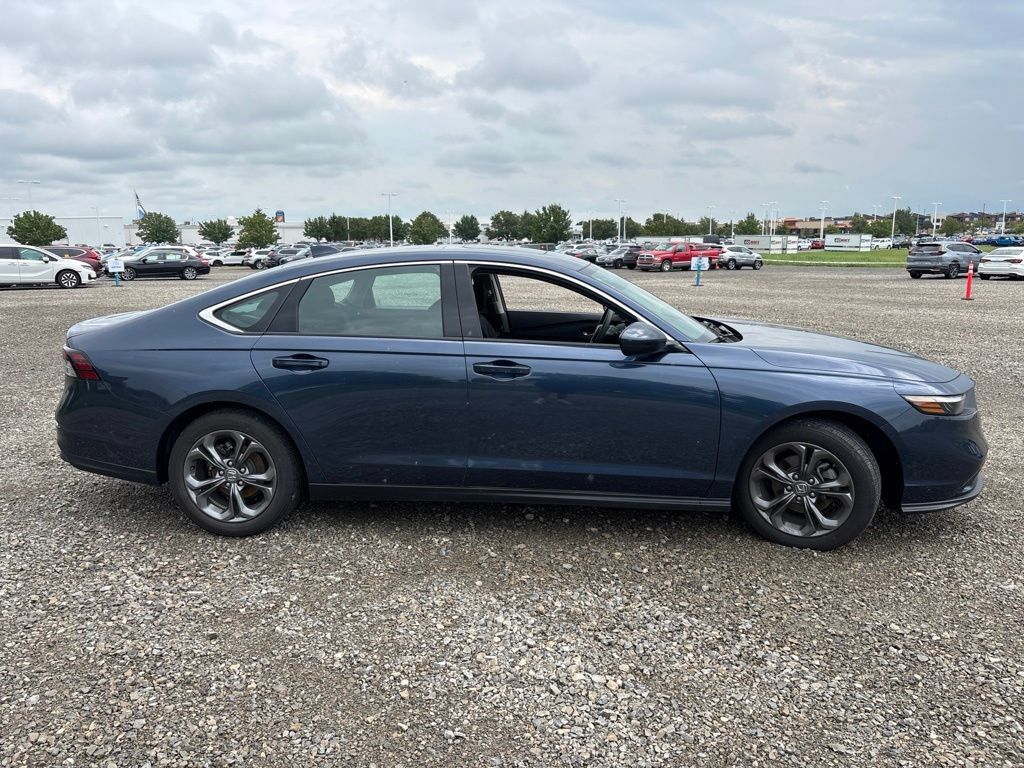 Used 2023 Honda Accord EX image 12