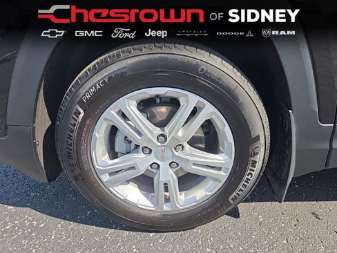 Used 2024 GMC Terrain SLE image 17