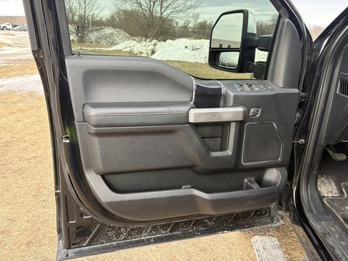 Used 2021 Ford F350 Platinum image 10