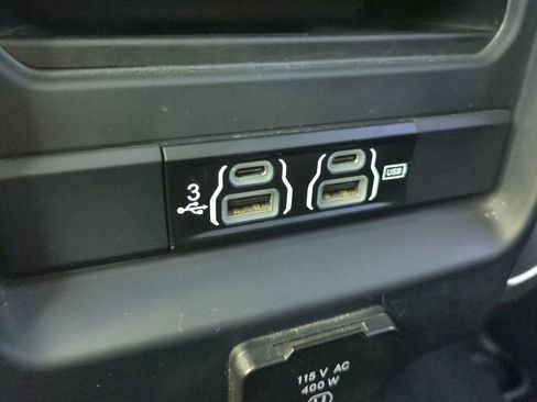 Used 2019 RAM 2500 Laramie AWD/4WD image 16