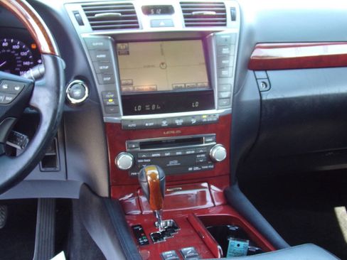 Used 2010 Lexus LS 460 Base AWD 4dr Sedan image 15