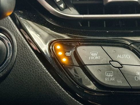 Used 2018 Toyota C-HR XLE image 20