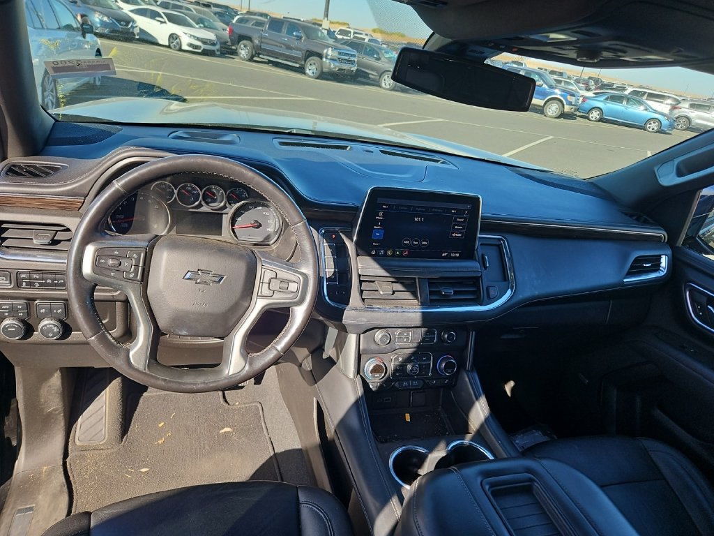 Used 2021 Chevrolet Tahoe Z71 w/ Luxury Package AWD/4WD image 4