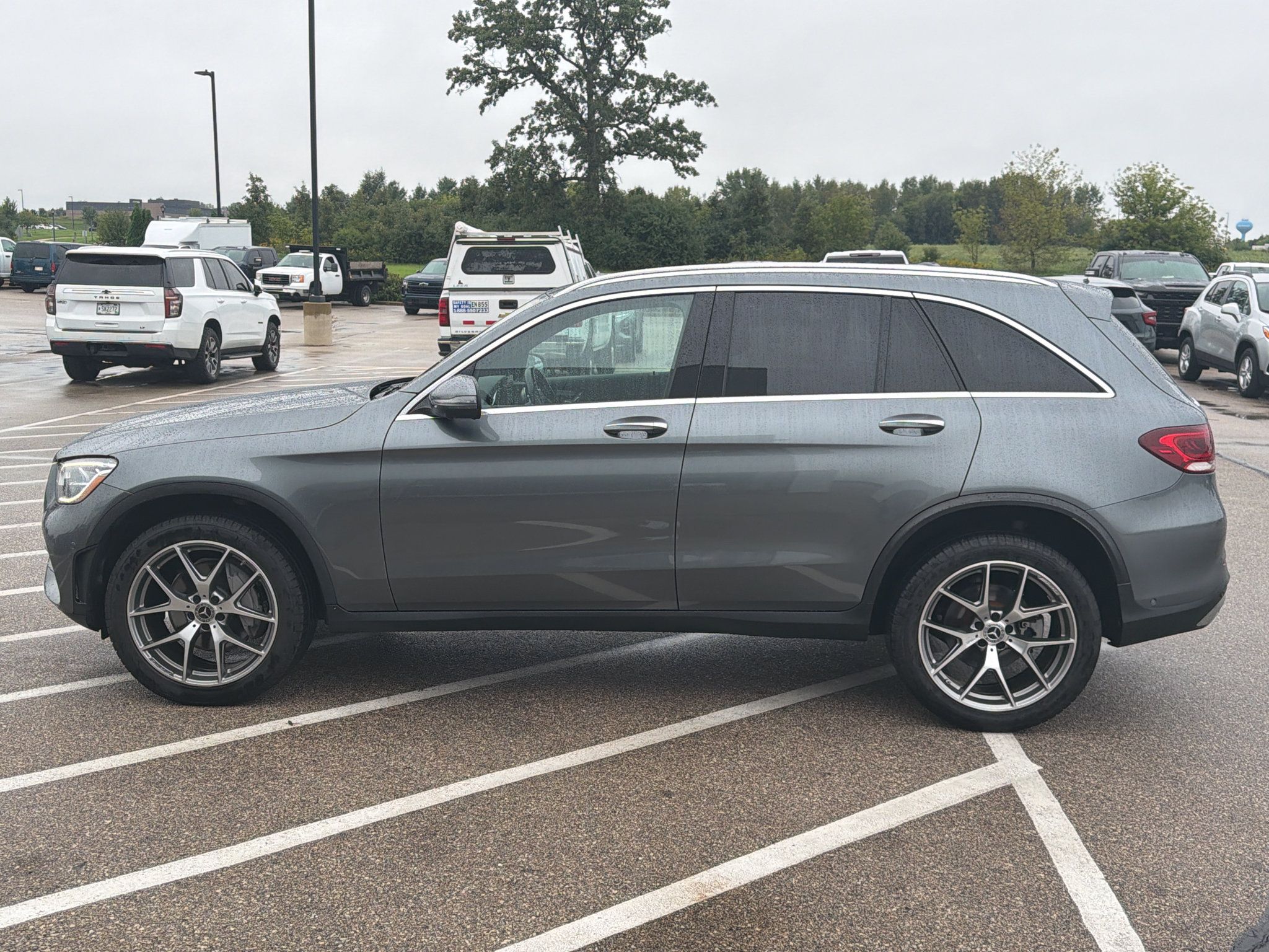 Used 2021 Mercedes-Benz GLC 300 4MATIC image 2