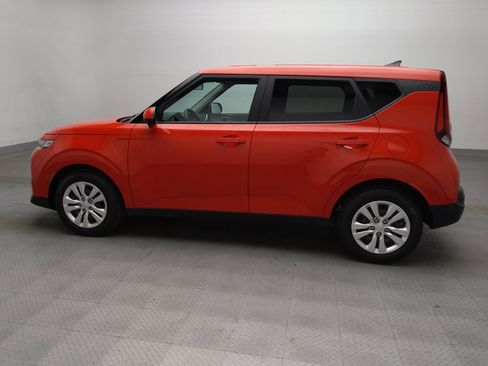 Used 2021 Kia Soul LX FWD image 3