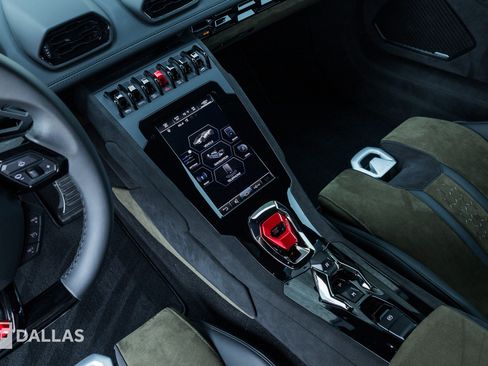 Used 2024 Lamborghini Huracan Sterrato AWD/4WD image 30
