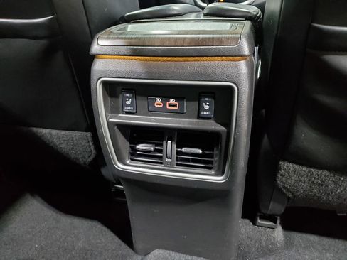 Used 2019 Nissan Murano Platinum w/ Cargo Package image 23