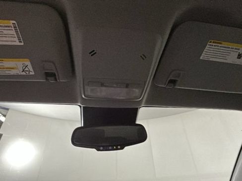 Used 2021 Chevrolet Trax LT FWD image 24