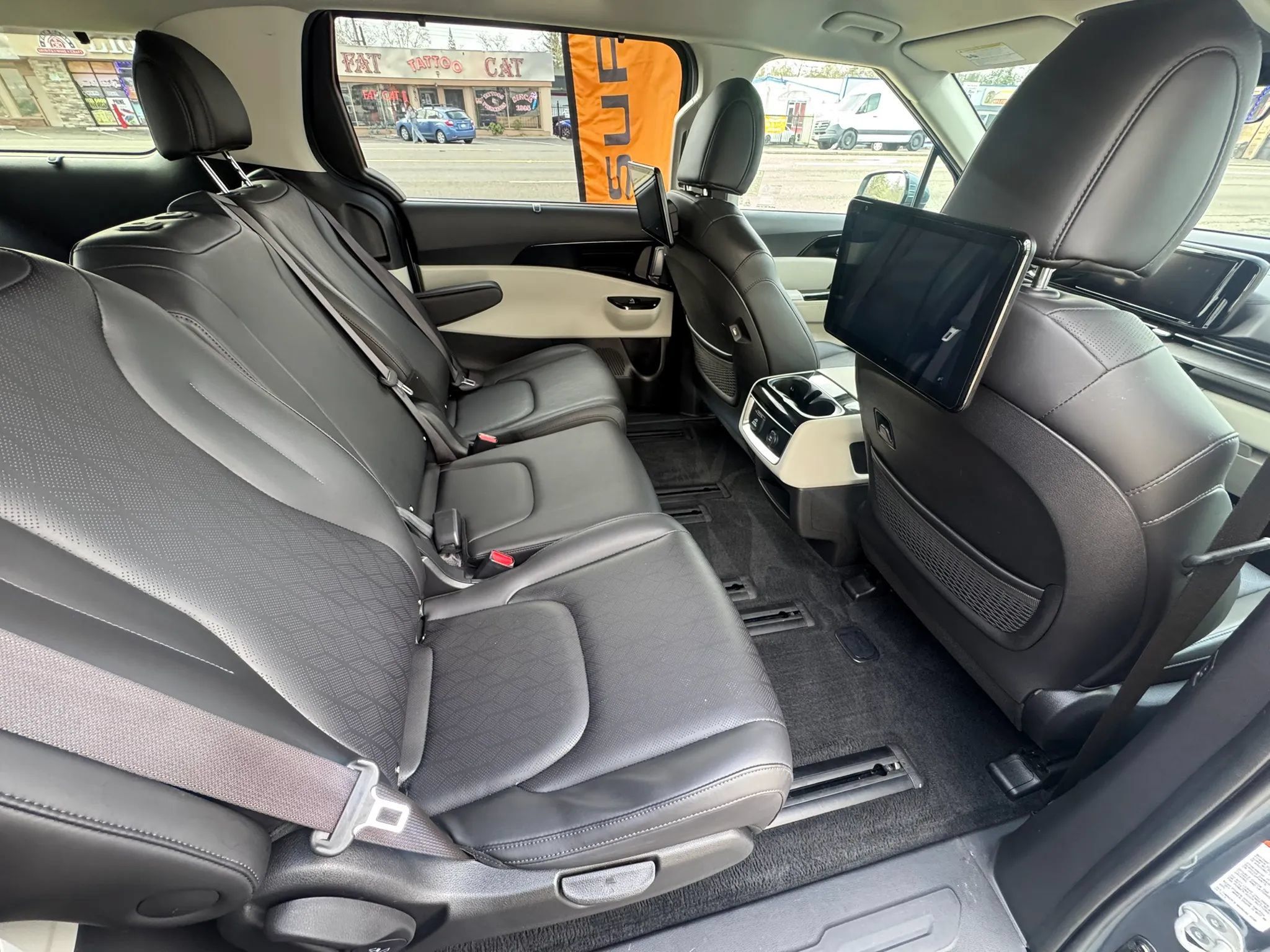 Used 2022 Kia Carnival SX FWD image 15