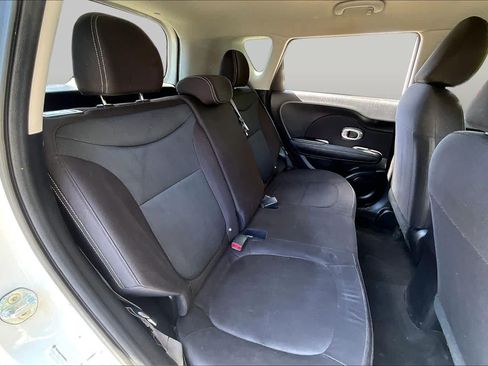 Used 2016 Kia Soul FWD image 19