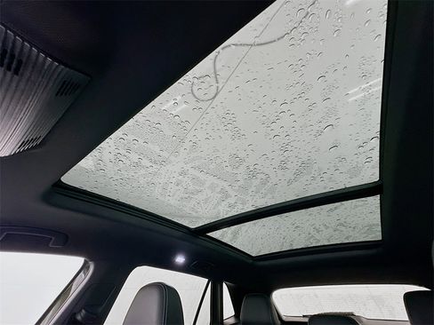 New 2026 Volkswagen Atlas Cross Sport SEL R-Line image 15