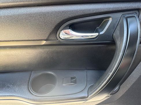 Used 2016 GMC Acadia SLE AWD/4WD image 38