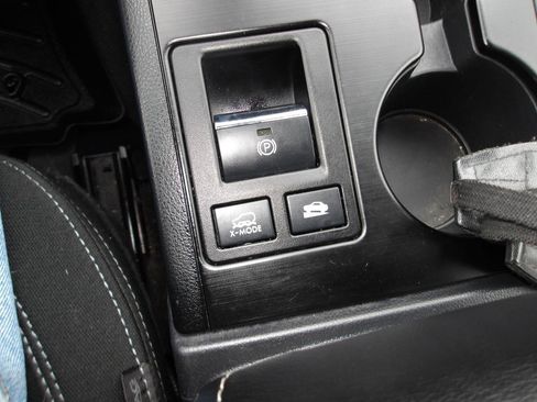 Used 2018 Subaru Outback 2.5i Premium image 20