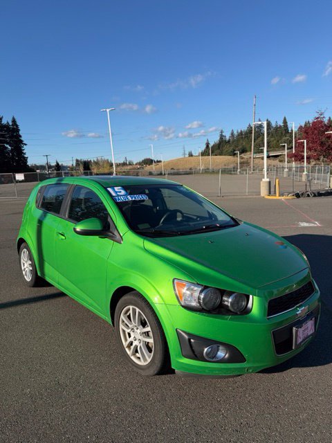 Used 2015 Chevrolet Sonic LT FWD image 1