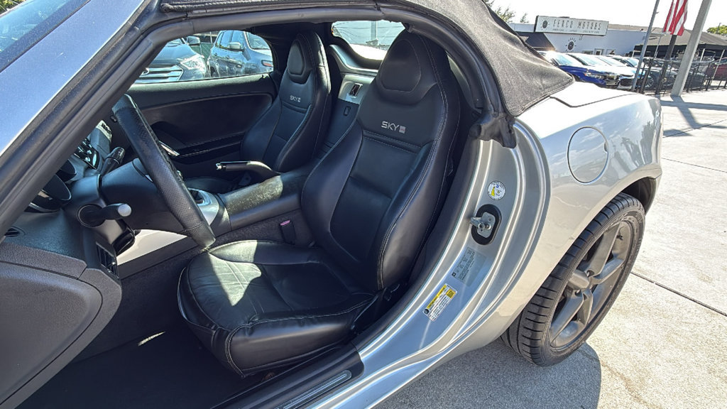 Used 2008 Saturn Sky Red Line RWD image 20