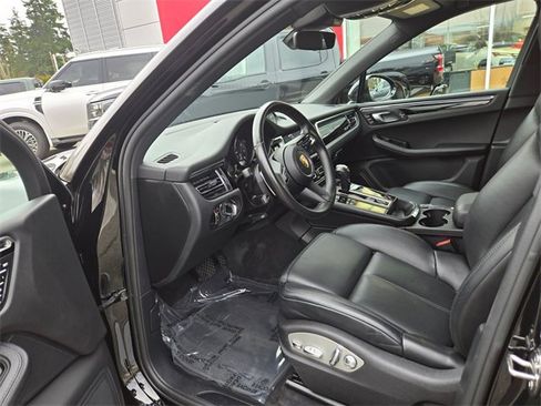Used 2024 Porsche Macan Base image 21