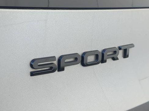 Used 2023 Land Rover Range Rover Sport SE image 12