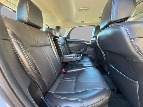 Used 2012 Ford Focus SEL FWD image 88