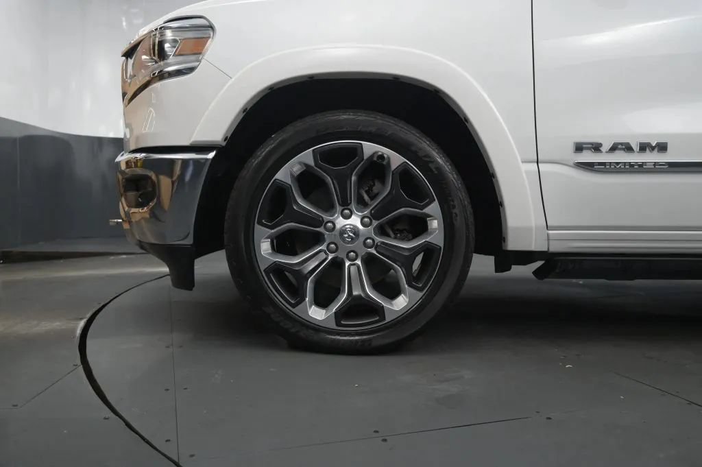 Used 2019 RAM 1500 Limited AWD/4WD image 11