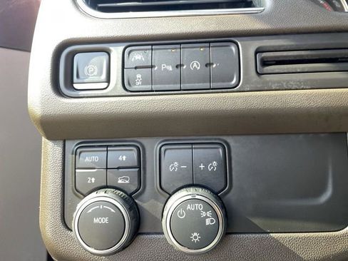 Used 2023 Chevrolet Suburban LS w/ Driver Alert Package image 17