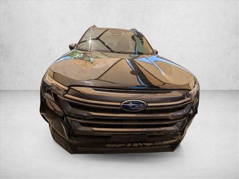 Used 2025 Subaru Forester Premium AWD/4WD image 2